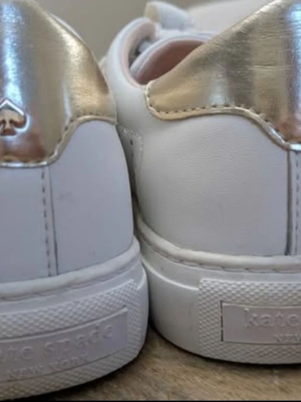 kate spade Aaron White Sneakers with Gold Heel Patch Size 6.5
